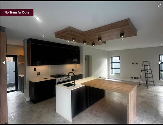 4 BEDROOM HOUSE FOR SALE IN MIDSTREAM ESTATE